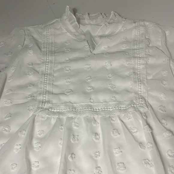 Amazon Large Layered Short Sleeve White Polka Dot V Neck Blouse - Picture 4 of 5